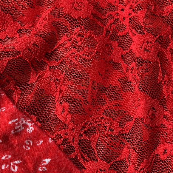 VENUS size medium M red top lace stretchy - Picture 6 of 9